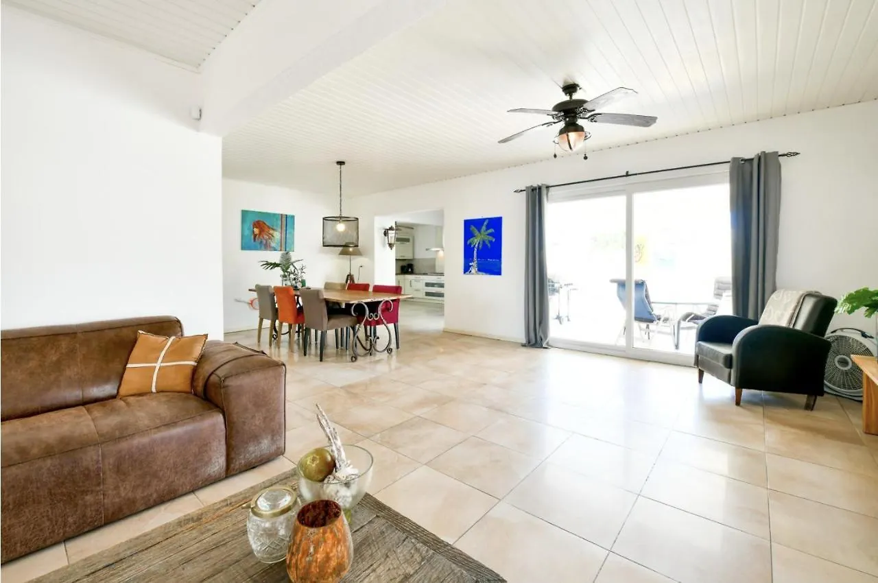 Sunny Palm Beach Villa Holiday home