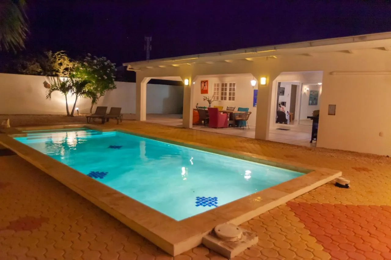 Sunny Palm Beach Villa Aruba
